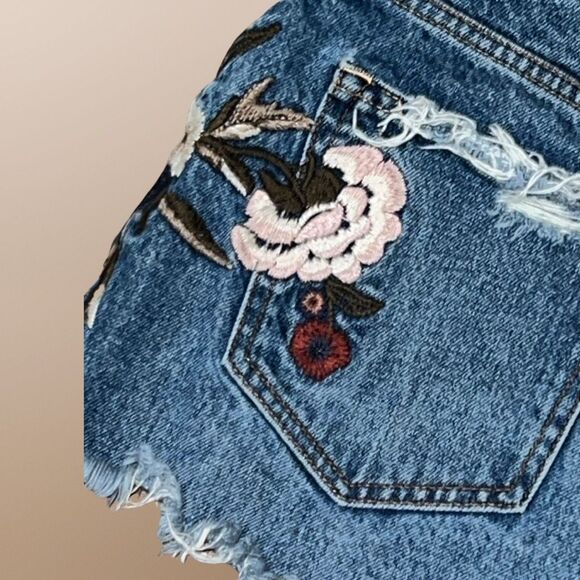Abercrombie & Fitch Cut Off Frayed Hem Embroirdered Denim Annie Shorts Size 4 #1 - Picture 5 of 7